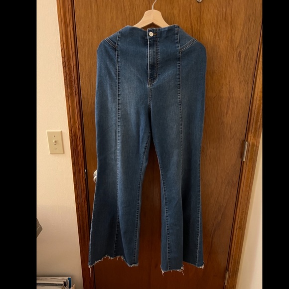 Free People Curvy Jeans - Picture 1 of 3
